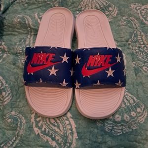 Womens nike slides size 9